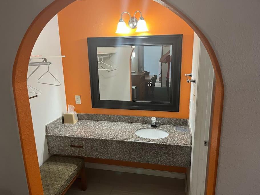 Hotel 2 Double Bed Studio 109 & Hot Tub Livingston Dış mekan fotoğraf