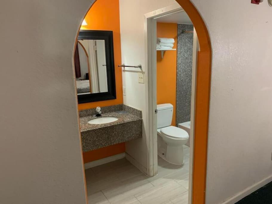 Hotel 2 Double Bed Studio 109 & Hot Tub Livingston Dış mekan fotoğraf